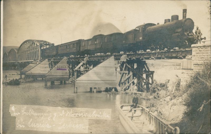 Nemacki propagandni voz Balkanzug prelazi zeleznicki most kod Cuprije
